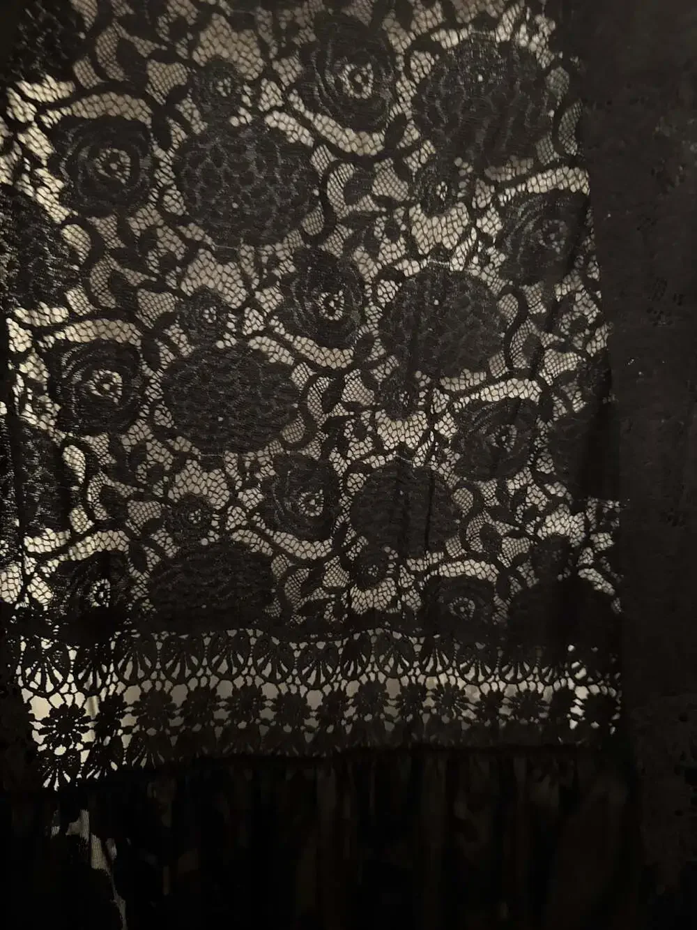 Vocal Black Lace and Flocked Velvet Rose Duster Cardigan Jacket - Picture 5 of 9